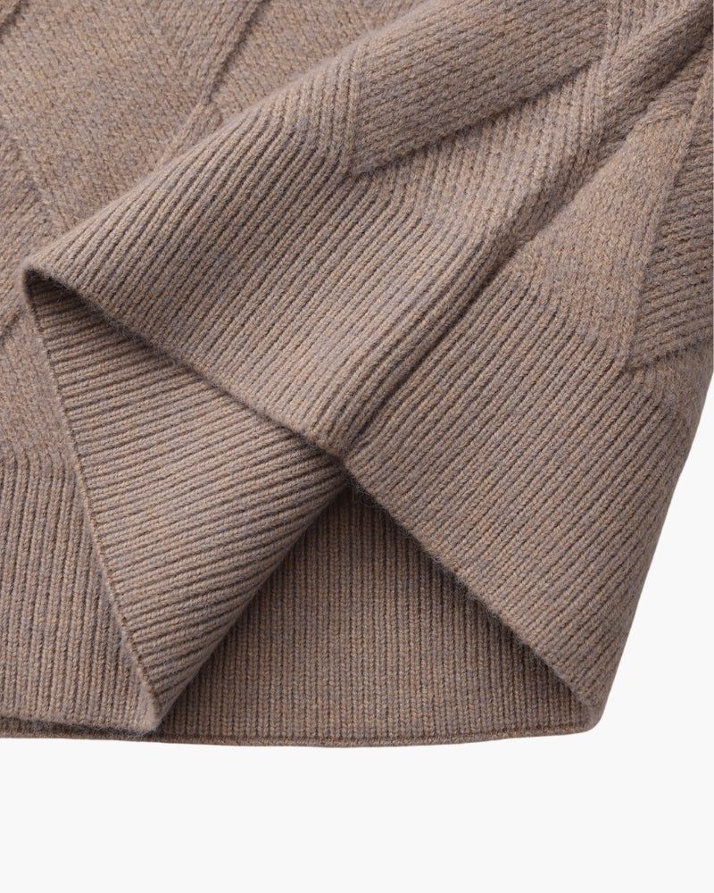 Diamond Knit Crew Neck Jumper with Ribbed Cuffs