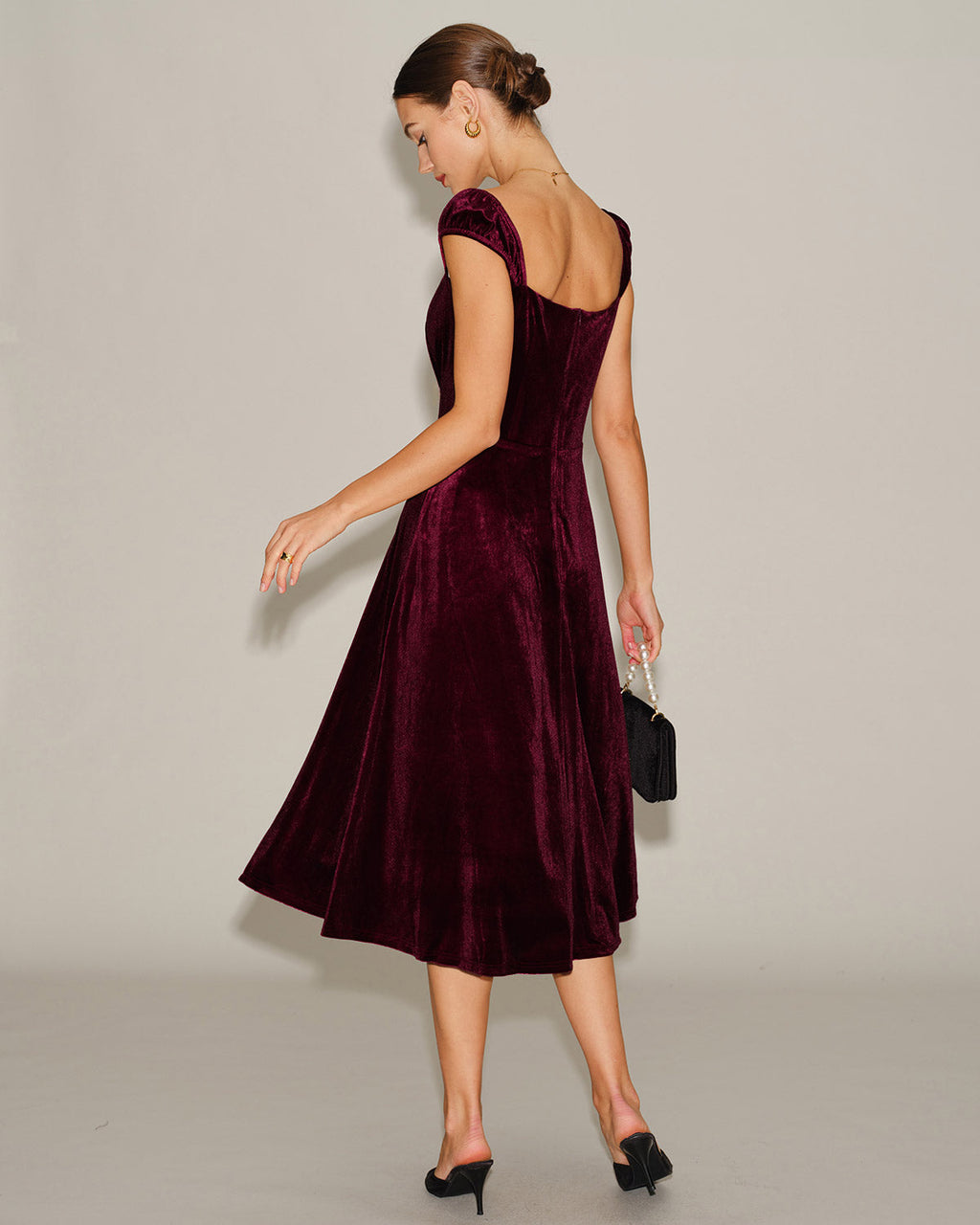 Velvet Midi Dress with Sweetheart Neck and Cap Sleeves - Wine Red